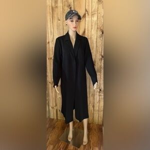 Woman’s long light weight over throw dress like jacket size small